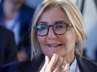 Εξιτήριο από το ΚΑΤ πήρε η Μαρέβα Μητσοτάκη – «Εμπιστεύθηκε το Εθνικό Σύστημα Υγείας», δήλωσε ο Γεωργιάδης