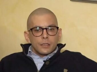 Στην Αθήνα ο δήμαρχος του Άη Στράτη: «Πρέπει να παραμείνω εδώ ώστε να πατήσουμε τον καρκίνο»