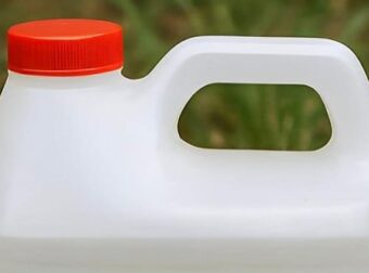 Η γιαγιά μου ορκίζεται σε αυτή τη συνταγή ζıζανıοκτόνου. Δείτε πώς λειτουργεί