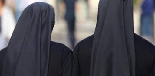 Μοναχές «νοίκιαζαν» ανήλικα ορφανά σε ιερείς και επιχειρηματίες για όpγια