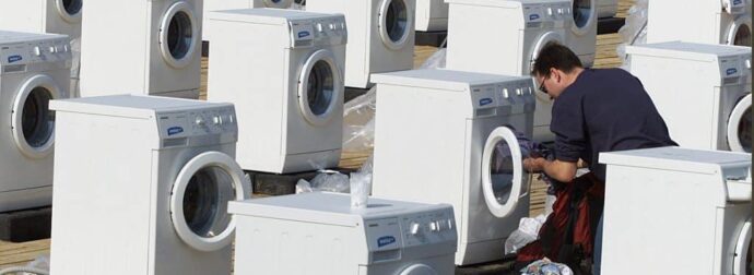 Iστορική απόφαση: Η Γαλλία ποινικοποιεί την προγραμματισμένη απαξίωση