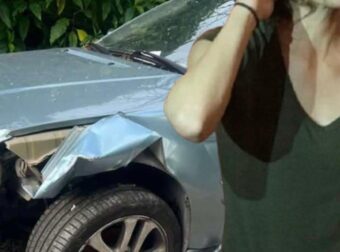 Αυτή είναι η γνωστή Ελληνίδα τραγουδίστρια που πήρε «σβάρνα» μεθυσμένη πέντε αυτοκίνητα στο Κολωνάκι τα ξημερώματα της Τρίτης