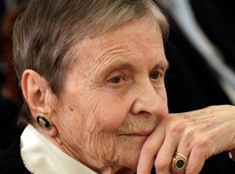 Σε λαϊκό προσκύνημα η σορός της Ελένης Γλύκατζη-Αρβελέρ – Που και ποτέ θα γίνει η κηδεία της