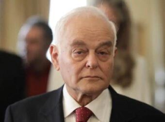 Πέθανε ο Αντώνης Μανιτάκης σε ηλικία 82 ετών, διαπρεπής συνταγματολόγος και πρώην υπουργός