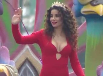 H Ειρήνη Παπαδοπούλου έγινε η βασίλισσα του καρναβαλιού σε πασίγνωστη ελληνική πόλη