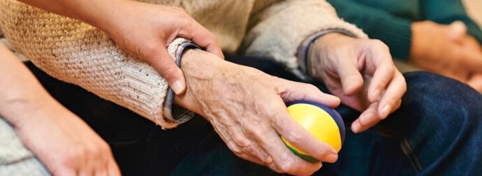 Ανατροπή στις κληρονομιές: Μερίδιο και στους φροντιστές με νόμιμη διάταξη – Οι προϋποθέσεις
