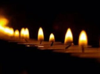 Τραγωδία Σοκ 32χρονη έσβησε την ώρα της κηδείας της μητέρας της