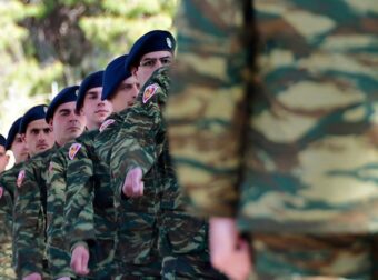 Τέλος στα βύσματα στον στρατό: Οι μοναδικοί που θα μπαίνουν πλέον σε Ναυτικό και Αεροπορία μετά τις αλλαγές Δένδια