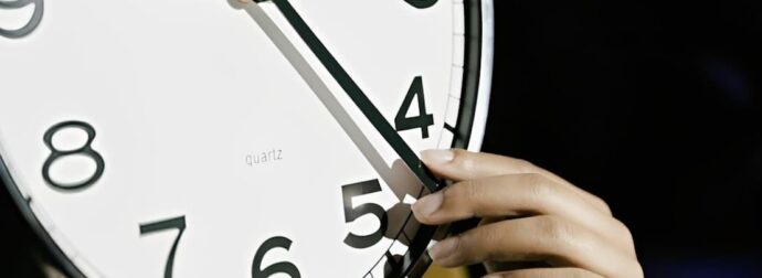 λλαγή ώρας: Καταργείται τελικά το μέτρο; Πότε θα γυρίσουμε τους δείκτες για τελευταία φορά