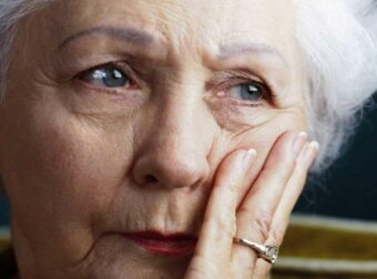 Με τα νέα συμπεθέρια δεν τα βρίσκουμε καθόλου, πώς θα παντρέψουμε τα παιδιά μας αν δεν ταιριάζουν τα χνώτα μας;