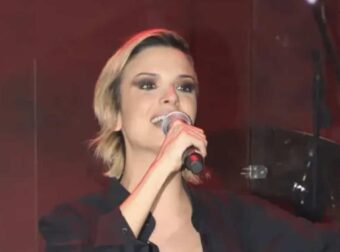 Κατερίνα Λιόλιου: Η στιγμή που βάζει τα κλάματα πάνω στη σκηνή