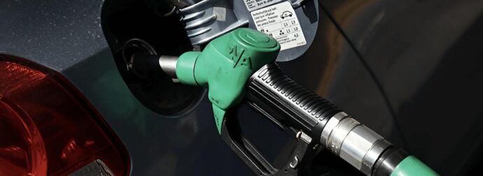Βενζίνη: Πόσο αναμένεται να αυξηθούν οι τιμές από την Τρίτη