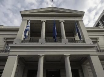 ΥΠΕΞ: Καμία συμμετοχή της Ελλάδας σε επιχειρήσεις κατά του Ιράν, διαρκής η στήριξη στην Κύπρο