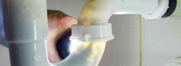 Ρίξτε αλάτι μέσα στην τουαλέτα και θα καταλάβετε – Αυτά δεν μας τα λένε οι υδραυλικοί