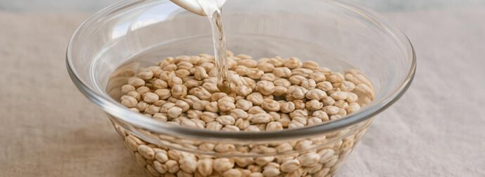 Πώς θα έχετε πάντα μουλιασμένα ρεβίθια χωρίς να χρειάζεται να περιμένετε