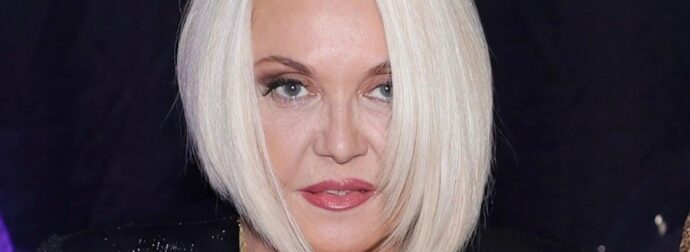 Ξέσπασε η Ρούλα Κορομηλά κατά των παρουσιαστών δελτίων ειδήσεων – «Διακόπτετε συνεχώς τους πολεμικούς ανταποκριτές on air»