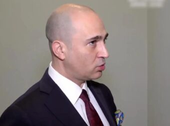 «Φουσκοχειλούδες…» – Σάλος με αυτά που είπε ο Μπογδάνος για τις Ελληνίδες στο Ντουμπάι