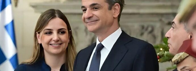 Σοφία Μητσοτάκη: Οργισμένη απάντηση για την επιστροφή της από το Ντουμπάι – «Η ξεφτίλα δεν έχει όρια»