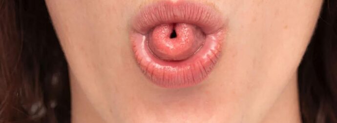 Τι σημαίνει ψυχολογικά η ικανότητα να διπλώνεις τη γλώσσα σου σε σχήμα «U»