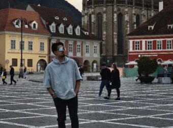 Αυτός είναι ο 25χρονος πεζός που σκοτώθηκε σε τροχαίο στη Θεσσαλονίκη: «Ο οδηγός έτρεχε, έκανε “8αρια” και σκότωσε τον γιο μου», λέει ο πατέρας του