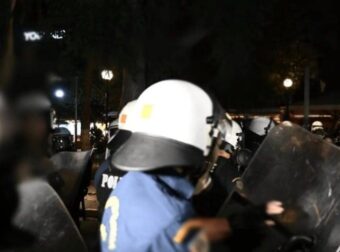 Επίθεση με πέτρες κατά συρμού του ΗΣΑΠ: Έσπασε τζάμι, τραυματίστηκε επιβάτης