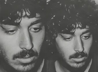 Όλοι ψάχνουν να βρουν ποιος είναι – Ζωντανός Πασίγνωστος Έλληνας θρύλος σε νεαρή ηλικία