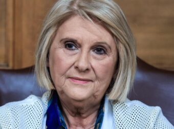 Εντυπωσιακό μάθημα γεωγραφίας από τη Σοφία Βούλτεψη: «Τα Στενά του Ορμούζ είναι πάρα πολύ στενά»