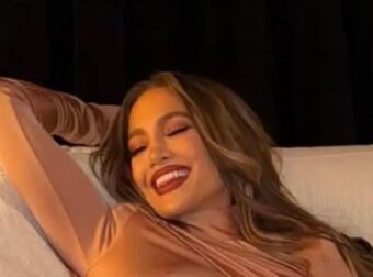 Τζένιφερ Λόπεζ: Σάλος με φωτογραφία που ανέβασε – Φαίνεται να έχει 6 δάχτυλα στα πόδια