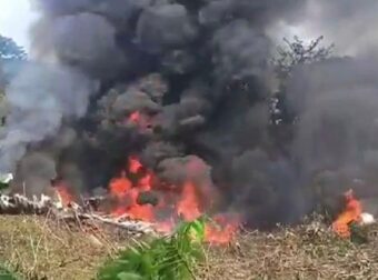 Συνετρίβη μεταγωγικό αεροσκάφος με περισσότερους από 110 επιβαίνοντες  