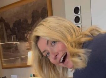 Σία Κοσιώνη: Στην κουζίνα για την 25η Μαρτίου – Εφτιαξε σπιτικό ψωμί