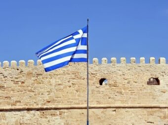 Ποια πόλη απελευθερώθηκε πρώτη με το ξέσπασμα της Επανάστασης το 1821;