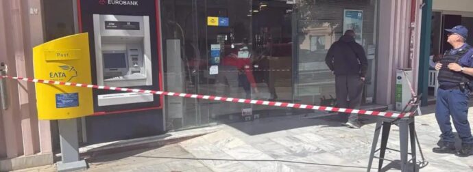  Ένοπλη ληστεία σε ΕΛΤΑ με καλάσνικοφ – Κουκουλοφόροι άρπαξαν μεγάλο ποσό