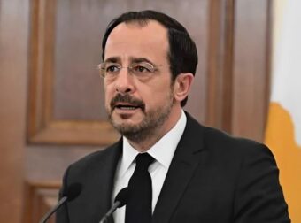 Κύπρος – Χριστοδουλίδης για στήριξη νοικοκυριών: «Μηδενικός ΦΠΑ σε κρέας και ψάρια, μείωση φόρου σε καύσιμα και ρεύμα»