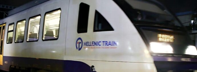 Hellenic Train: Εικόνες χάους με τρένο που ακινητοποιήθηκε στην Οινόη – Ταλαιπωρία για εκατοντάδες επιβάτες