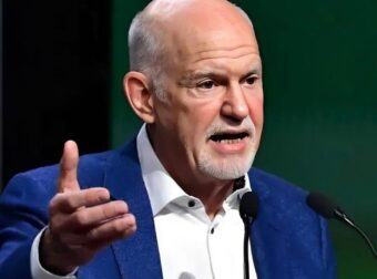 Γιώργος Παπανδρέου στο Συνέδριο του ΠΑΣΟΚ: «Επιστρέφουμε για να αλλάξουμε τον τρόπο που λειτουργεί η χώρα»