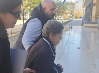 Στα δικαστήρια Θεσσαλονίκης η 77χρονη που συνελήφθη μετά τον θάνατο του 82χρονου συζύγου της στη Θεσσαλονίκη
