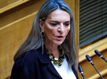 Η Πέτη Πέρκα πρόεδρος της Νέας Αριστεράς μετά την παραίτηση του Αλέξη Χαρίτση