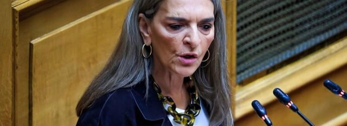 Η Πέτη Πέρκα πρόεδρος της Νέας Αριστεράς μετά την παραίτηση του Αλέξη Χαρίτση