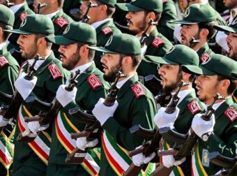 Φρουροί της Επανάστασης: Η λίστα με τις 18 εταιρείες που απειλούν να χτυπήσουν από 1η Απριλίου