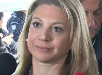 Νέο ξέσπασμα από τη Μαρία Καρυστιανού στη δίκη για τα Τέμπη: «Πλήρης απαξίωση, πλήρης έλλειψη σεβασμού» – Στο νοσοκομείο ο Πάνος Ρούτσι