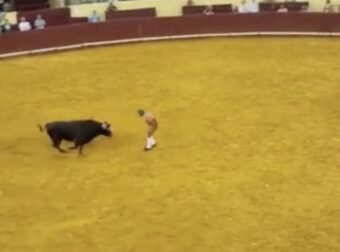 Ταύρος σκότωσε 22χρονο ταυρομάχο στην αρένα – Η σοκαριστική στιγμή 
