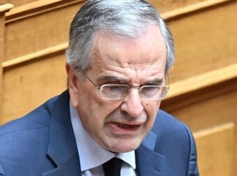 Άστραψε και βρόντηξε ο Σαμαράς για τον Μητσοτάκη και την κυβέρνηση