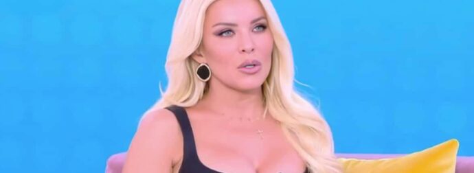 «Δεν είχε δραστηριότητα το μωρό και αυτό μας οδήγησε να κάνουμε ειδικές εξετάσεις»: Η απόφαση της Καινούργιου, λίγες ώρες μετά τη γέννα που συγκινεί