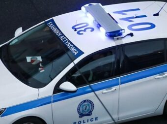 Συναγερμός στην Ομόνοια: Εντοπίστηκαν δύο ύποπτοι φάκελοι έξω από την Εθνική Αρχή Διαφάνειας