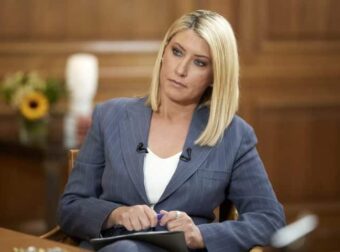 «Δεν θα την έκανες ποτέ σε έναν άντρα»: Η ερώτηση που ενόχλησε πολύ τη Σία Κοσιώνη