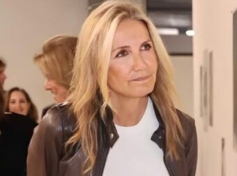 Παραδίδει μαθήματα ανοιξιάτικου στυλ η Μαρέβα Μητσοτάκη: Με το πιο δημοφιλές παντελόνι της εποχής