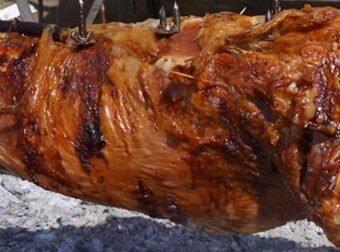 Αρνί στη σούβλα: Αυτό είναι το κομμάτι «βόμβα» που πρέπει να μην τρώει κανένας – Αν το τρως σταμάτα αμέσως