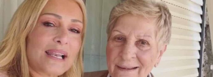 Νατάσα Θεοδωρίδου: Συστήνει τη μητέρα της στα social media – Η αγκαλιά, τα ποντιακά και τα φιλιά στον Ρουβά