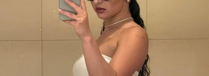 Αγνώριστη η Κλαυδία: Ανάρπαστες οι φωτογραφίες της με μαγιό και χωρίς γυαλιά