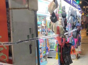 Μαχαίρωσαν περιπτερά στα Εξάρχεια